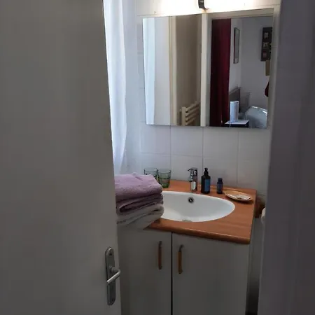 Eugenie Bed & Breakfast