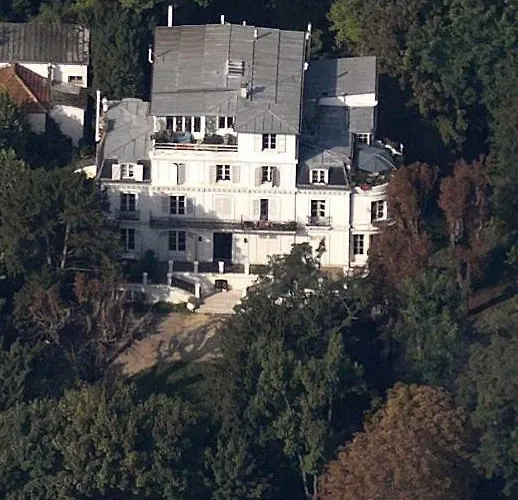 Eugenie B&B 생클루